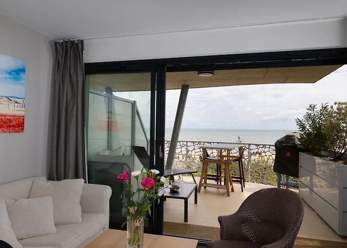 Le Reve, Les Pieds Dans L'eau, Face A L'ile De Re * لا ترانش سور مير