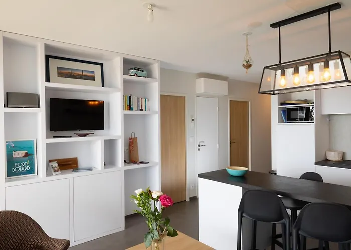 Le Reve, Les Pieds Dans L'eau, Face A L'ile De Re * لا ترانش سور مير