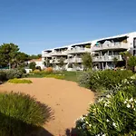 Le Reve, Les Pieds Dans L'eau, Face A L'ile De Re * לה-טראנש-סור-מר