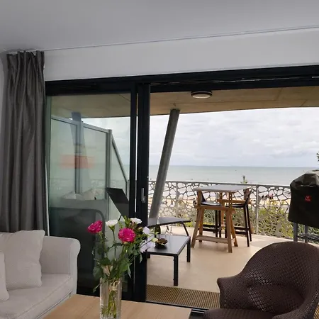 Le Reve, Les Pieds Dans L'eau, Face A L'ile De Re * La Tranche-sur-Mer