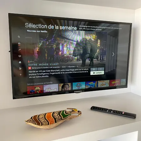 Le Reve, Les Pieds Dans L'eau, Face A L'ile De Re