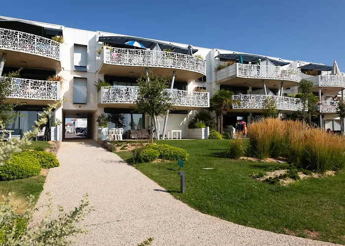 Le Rêve, Les Pieds Dans L'eau, Face à L'ile De Ré