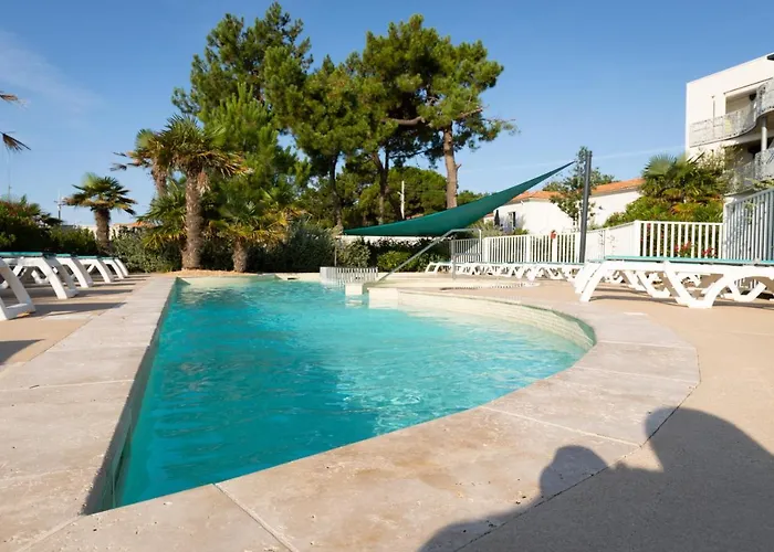 Le Rêve, Les Pieds Dans L'eau, Face à L'ile De Ré *