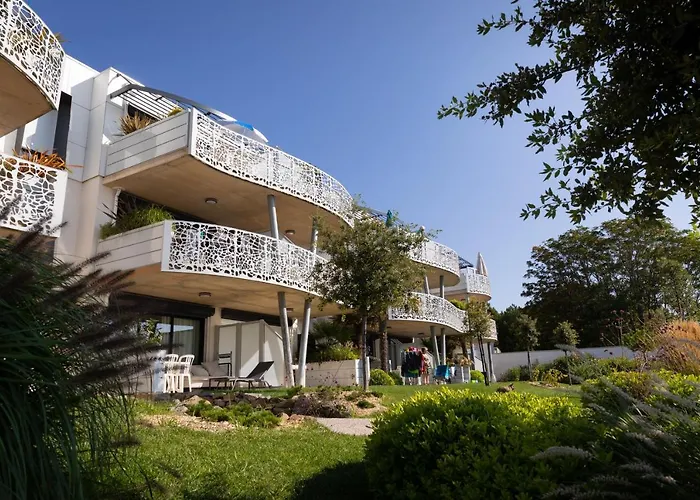 Le Rêve, Les Pieds Dans L'eau, Face à L'ile De Ré *