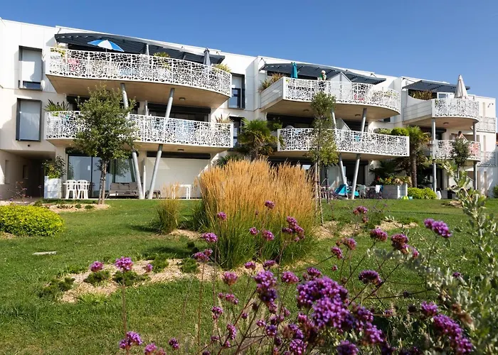 Le Rêve, Les Pieds Dans L'eau, Face à L'ile De Ré *